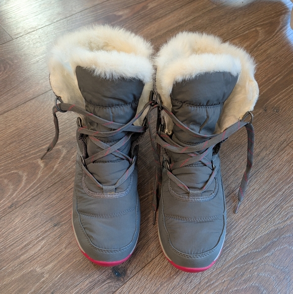 Sorel Shoes - SOLD